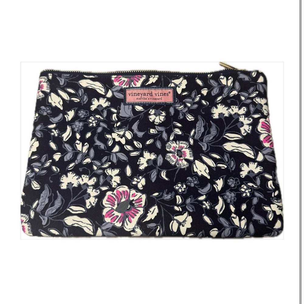 Vineyard Vines Floral Cosmetic Pouch Bag - NWOT 🩷